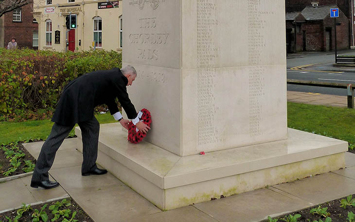 Lindsay Hoyle lays a wreath at the Chorley Pals Memorial