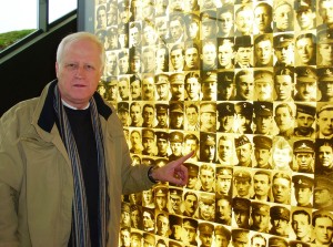 Steve Williams at the Thiepval picture wall